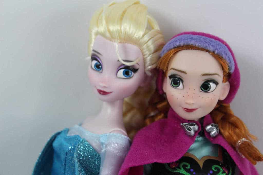Anna and Elsa Frozen dolls