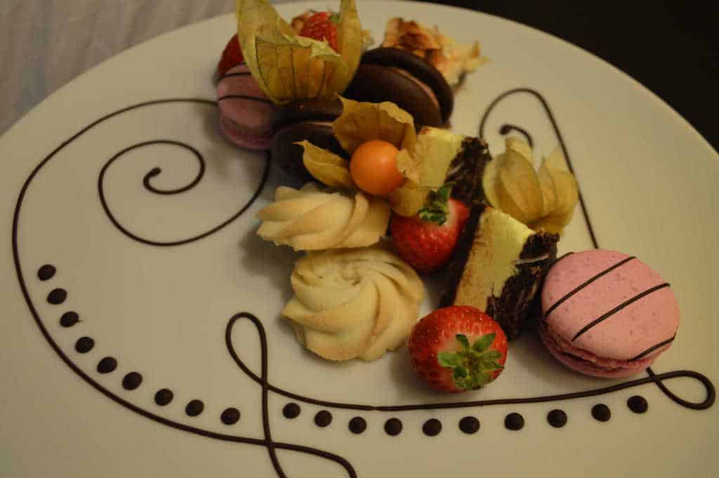 macaroon dessert in Paris