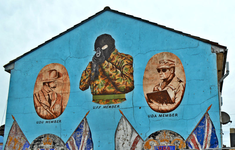 Barrle of a gun mural in Belfast, Northern Ireland