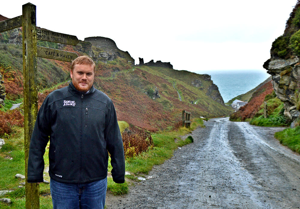 christian at the enterace of the trail at tintagel castle