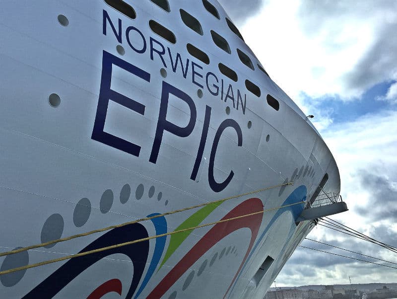 norwegian-epic-bow-of-ship-jeanne-harran