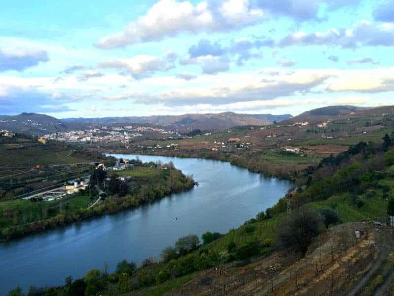 hills-river-portugal-elena-echave