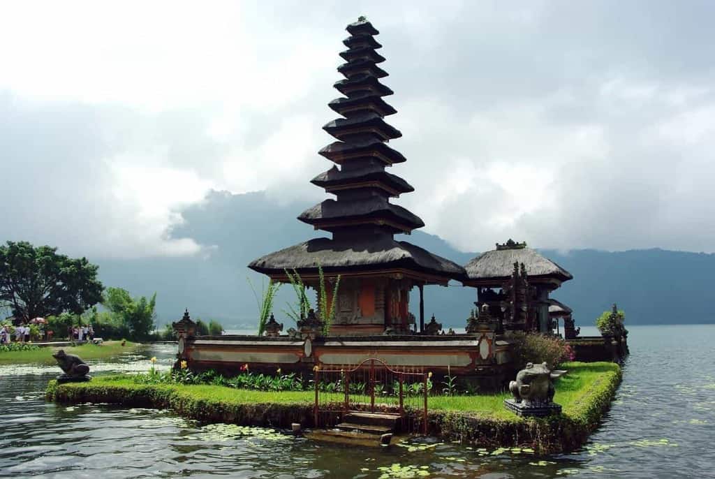 bali temple island