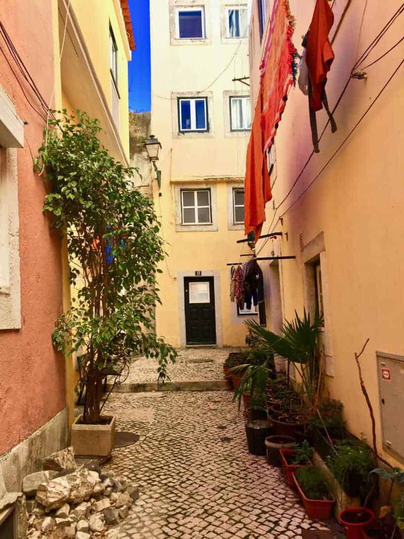 airbnb alleyway lisbon portugal