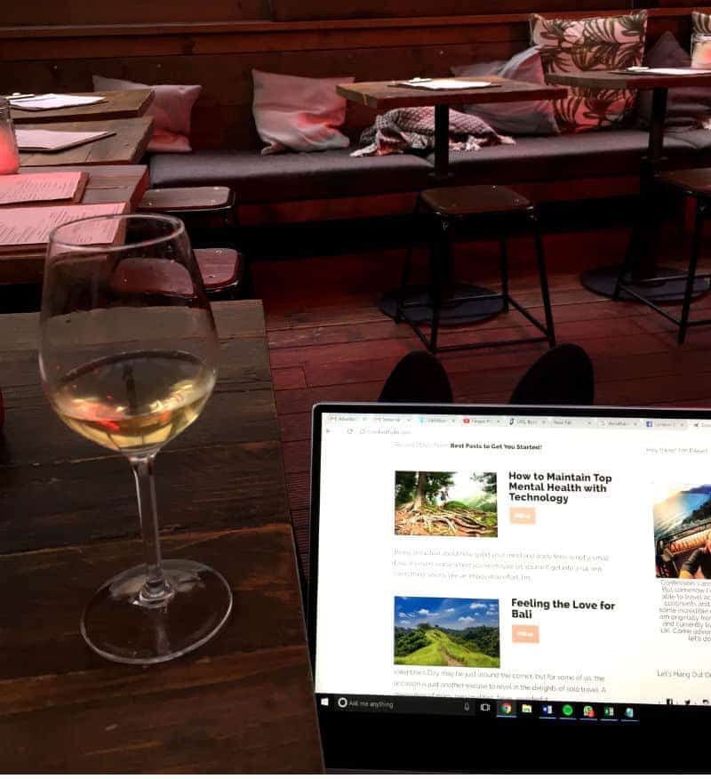 laptop in london restaurant digital nomad jobs