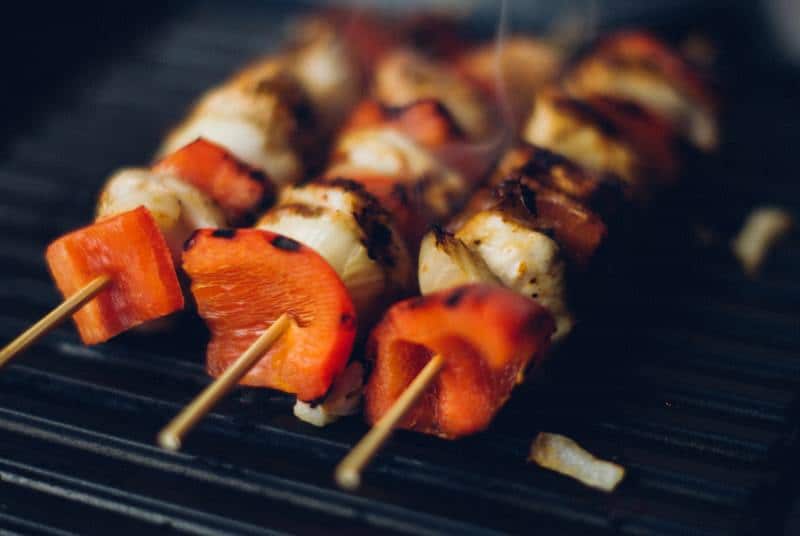 bqq chicken and red pepper skewers