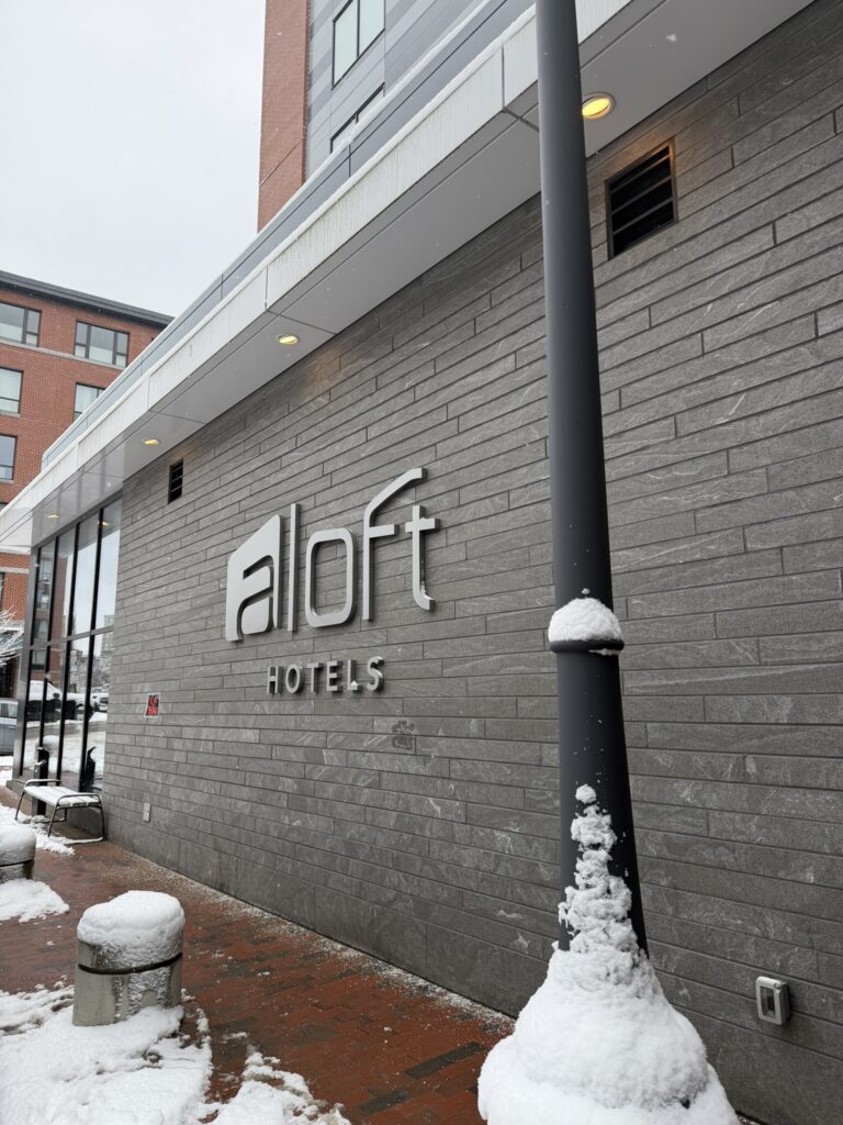 aloft hotel portland waterfrom downtown