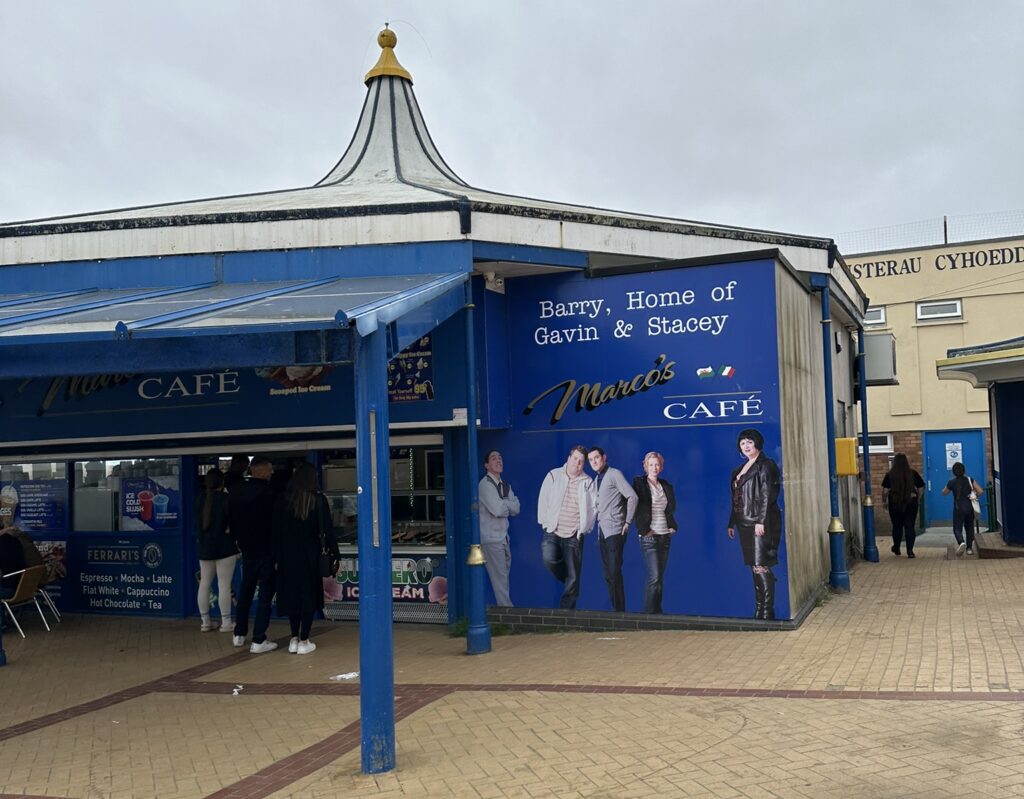 gavin and stacey barry island sign