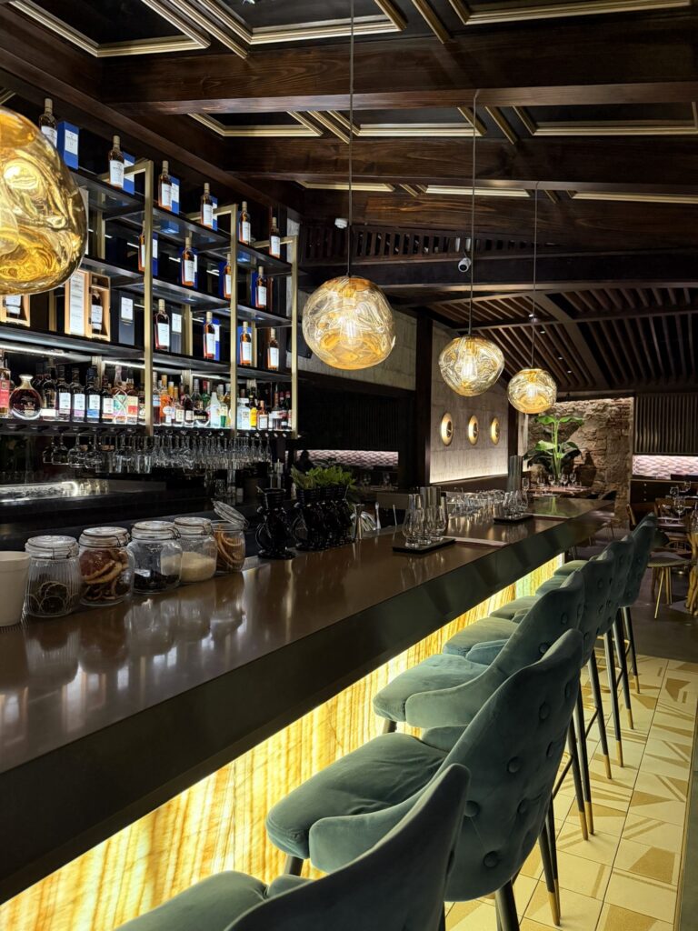 inside bar at lazotea panama city