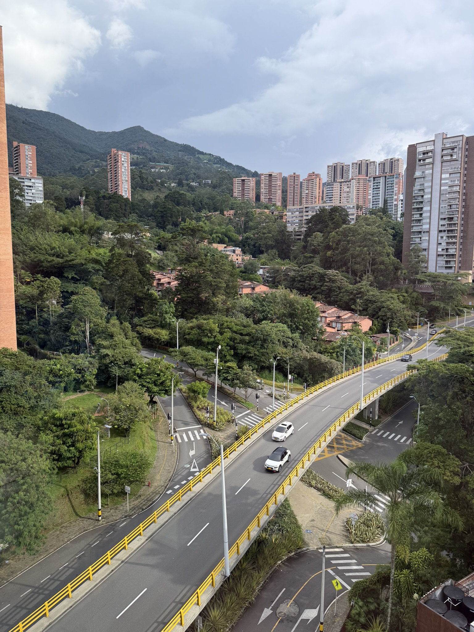 highway in medellin colombia